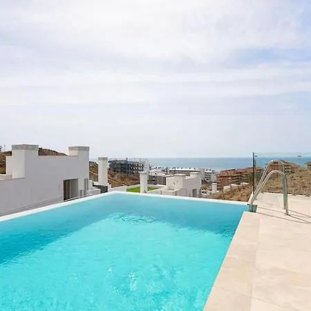 Middle Views Luxury Sea Escape * Torremuelle