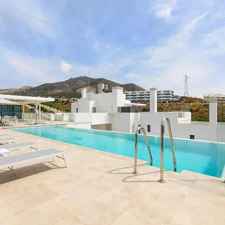 Middle Views Luxury Sea Escape Apartment Torremuelle