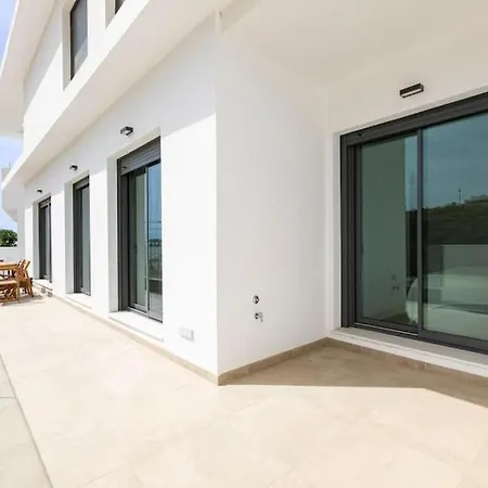 Apartment Middle Views Luxury Sea Escape