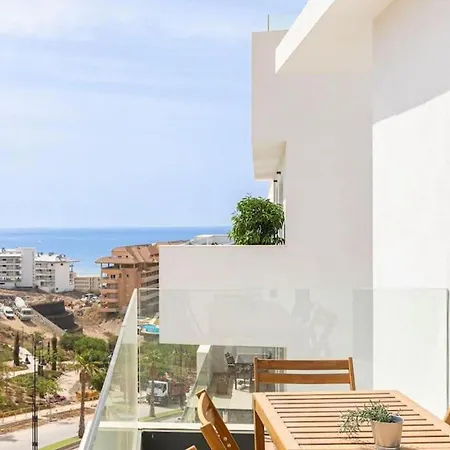 Middle Views Luxury Sea Escape * Torremuelle