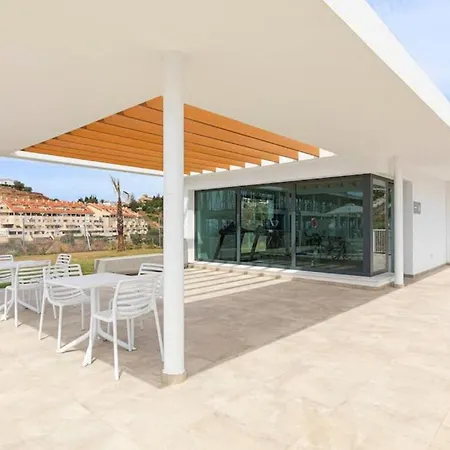Apartment Middle Views Luxury Sea Escape