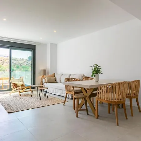 Modern 3-bed Boho Retreat For A Stylish Escape Daire
