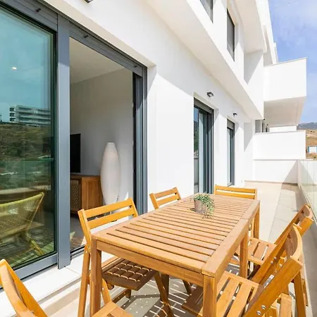 Daire Modern 3-bed Boho Retreat For A Stylish Escape