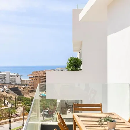 Daire Modern 3-bed Boho Retreat For A Stylish Escape Fuengirola